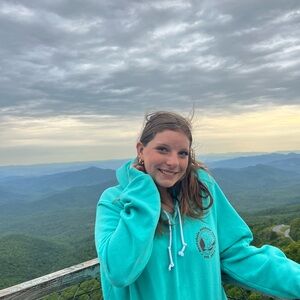 Meet your Posher, Ella